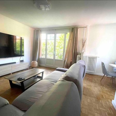 Modern 2 Bedroom Apartment Near Paris Metro, Giant Flat Screen Tv 85 Inches, Balcony, Free Parking Ivry-sur-Seine Eksteriør bilde