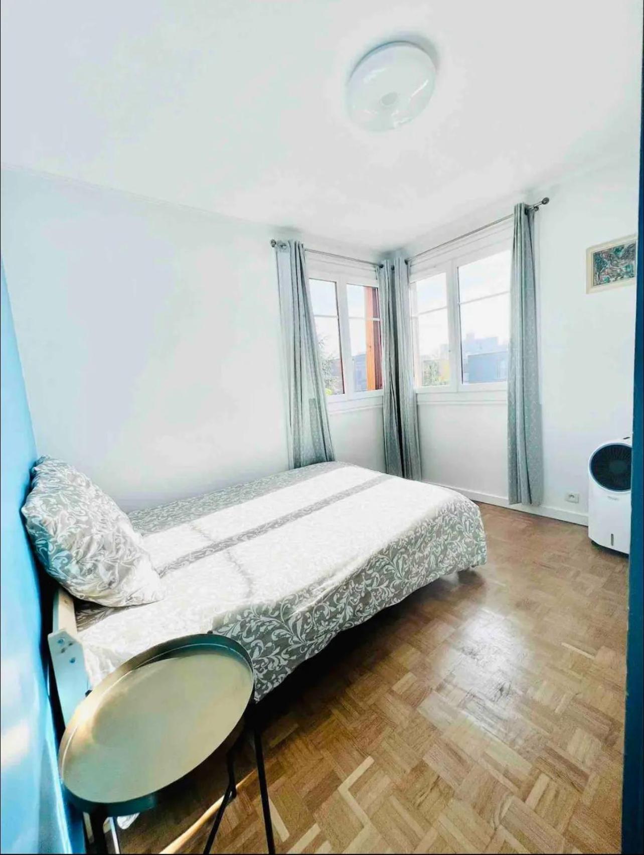 Modern 2 Bedroom Apartment Near Paris Metro, Giant Flat Screen Tv 85 Inches, Balcony, Free Parking Ivry-sur-Seine Eksteriør bilde