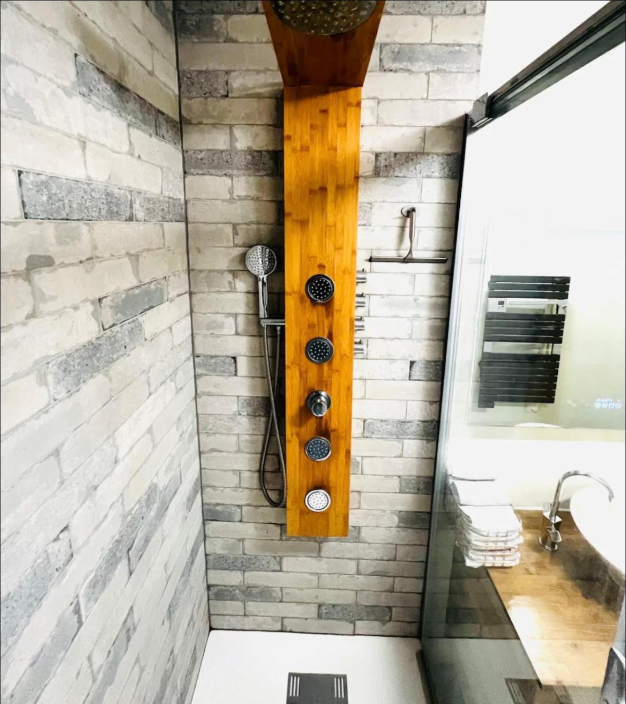 Modern 2 Bedroom Apartment Near Paris Metro, Giant Flat Screen Tv 85 Inches, Balcony, Free Parking Ivry-sur-Seine Eksteriør bilde